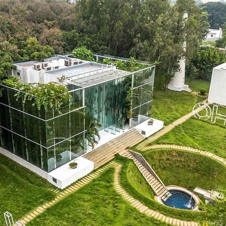The Crystal Hall India'S Only All Glass Villa 班加罗尔 外观 照片